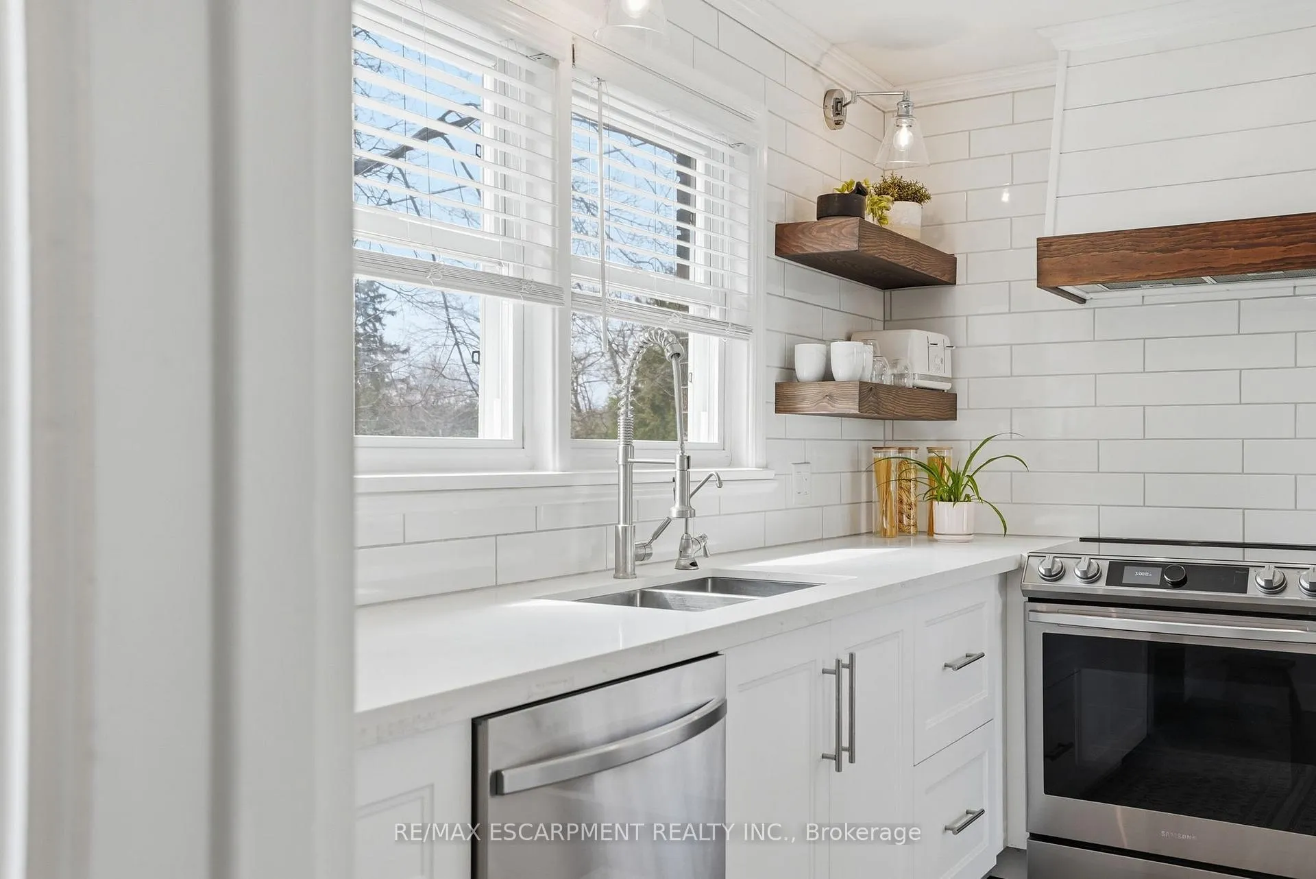 Photo 12 of 106 Laurel Street, Waterloo — HOMEH