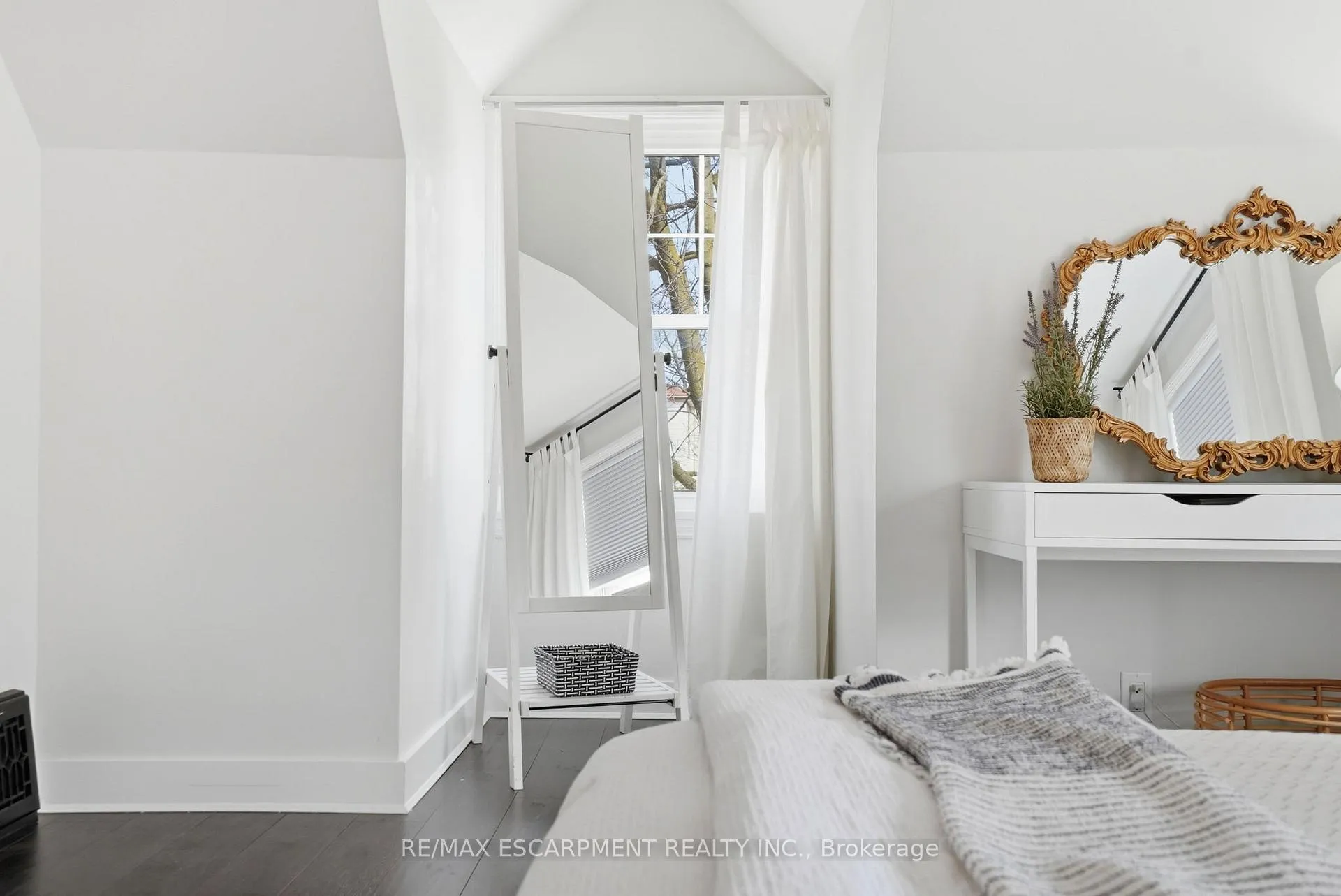 Photo 24 of 106 Laurel Street, Waterloo — HOMEH