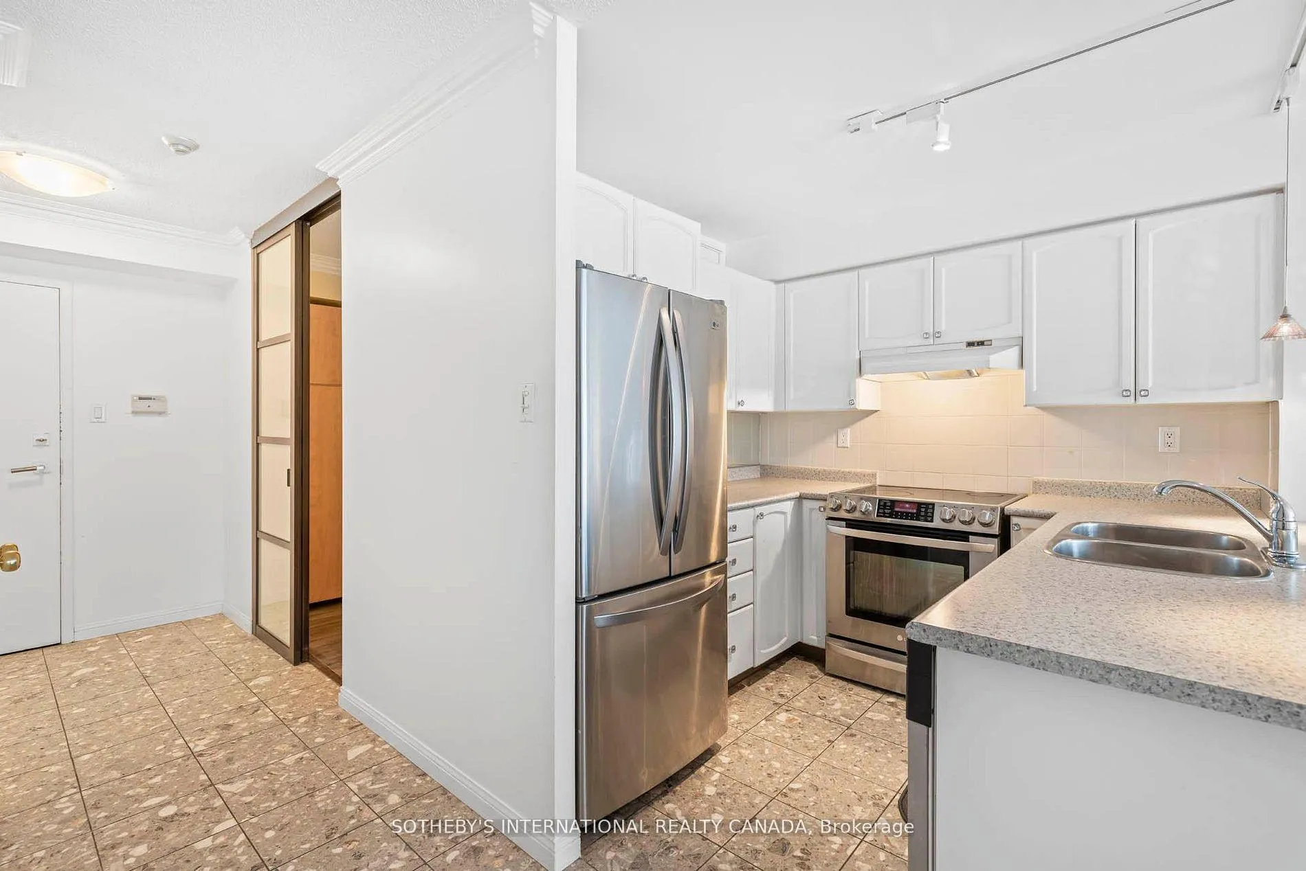 Photo 7 of Unit 1014, 109 Front Street E, Toronto, Waterfront Communities — HOMEH