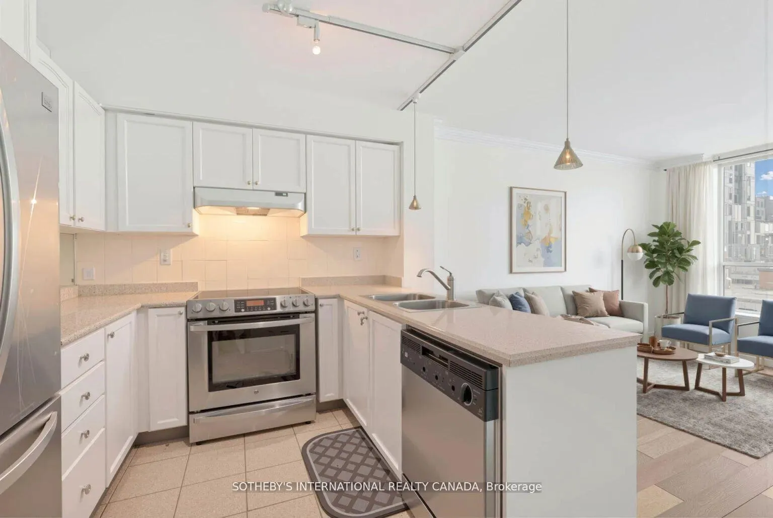 Photo 8 of Unit 1014, 109 Front Street E, Toronto, Waterfront Communities — HOMEH