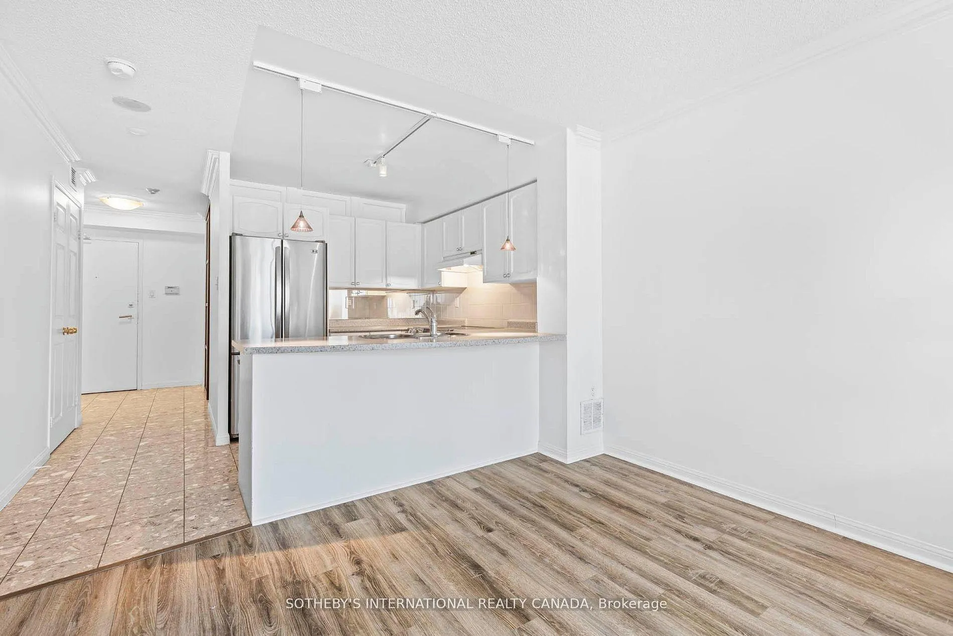 Photo 10 of Unit 1014, 109 Front Street E, Toronto, Waterfront Communities — HOMEH