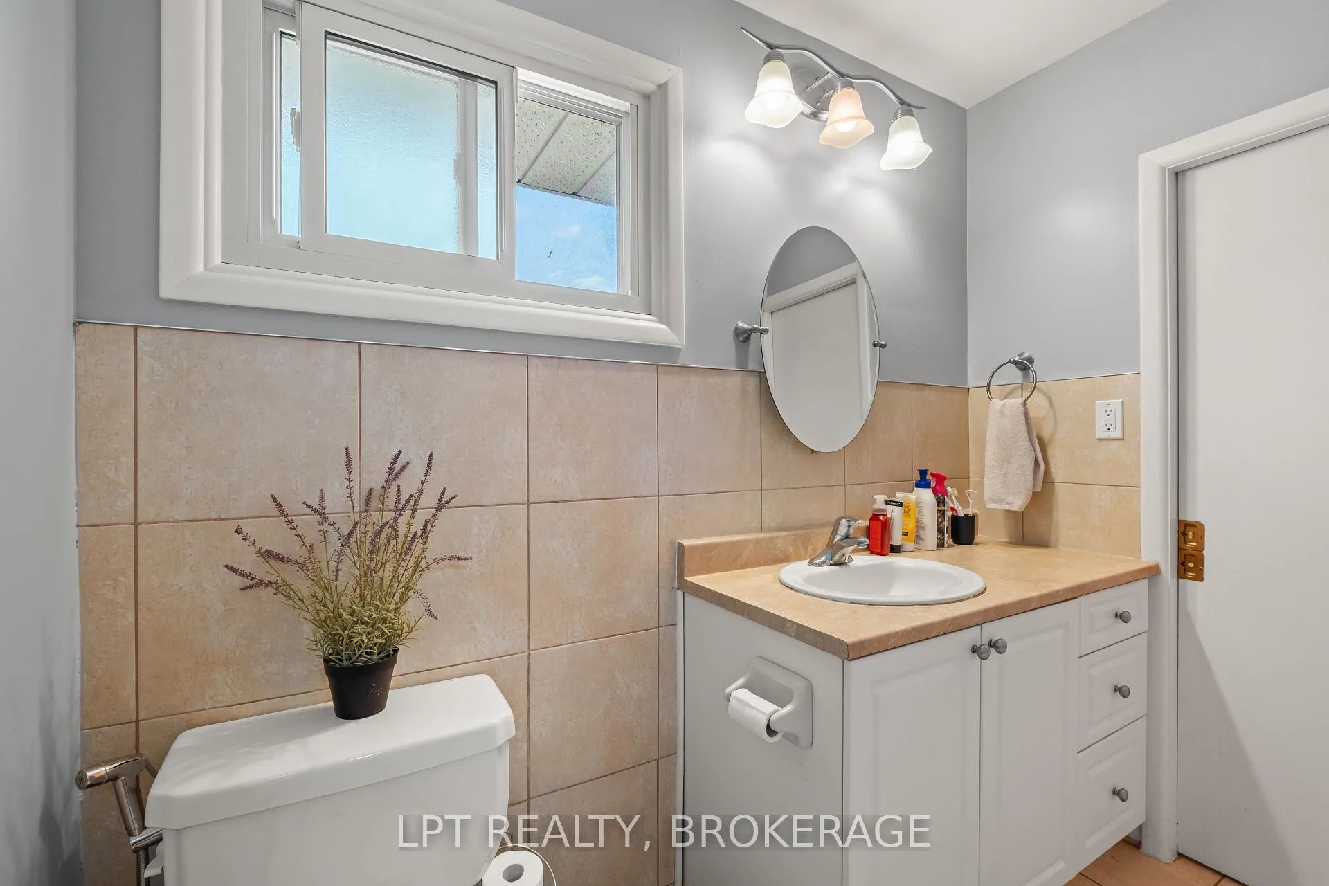 Photo 21 of 14 Herchmer Crescent, Kingston, Central City West — HOMEH