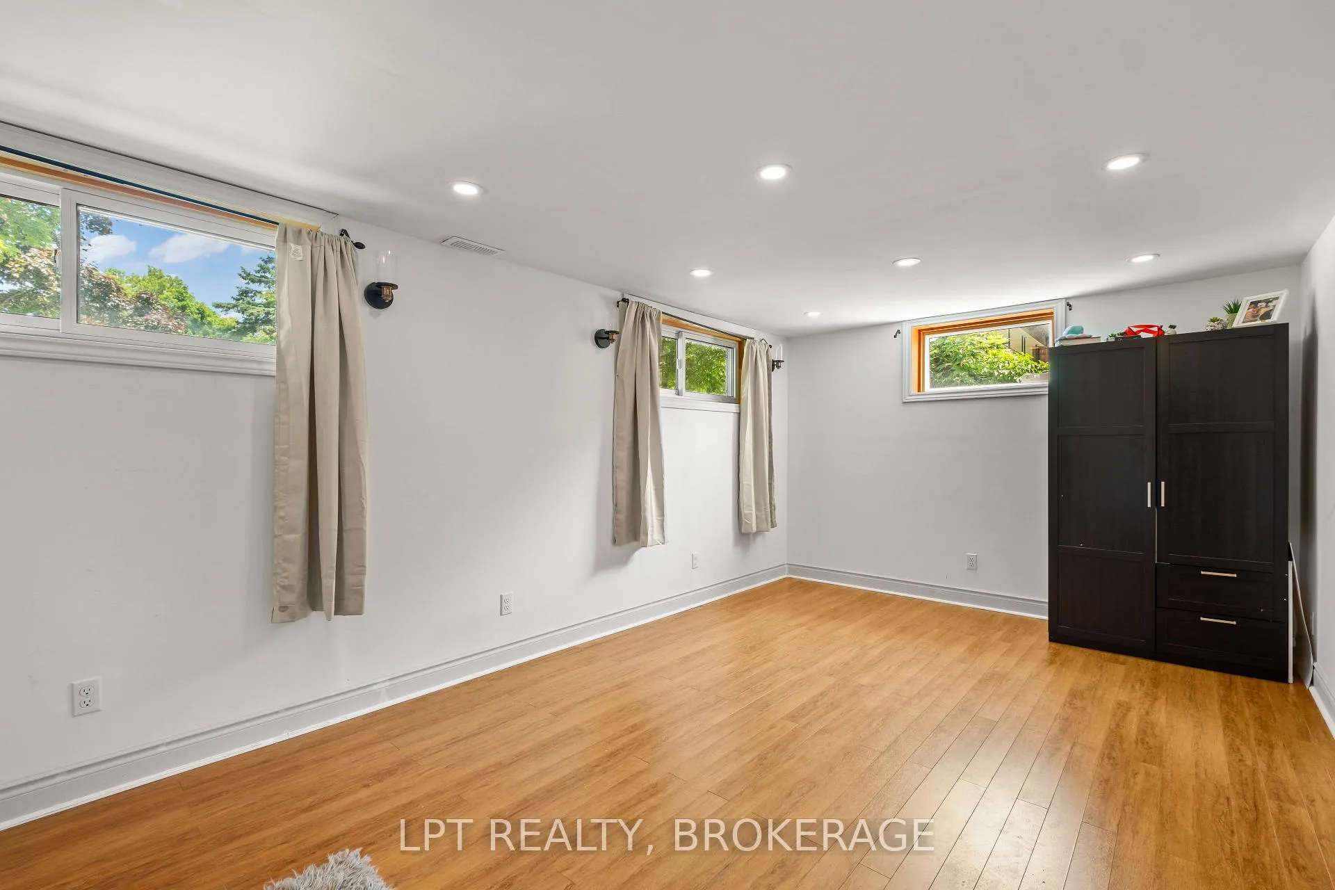 Photo 24 of 14 Herchmer Crescent, Kingston, Central City West — HOMEH