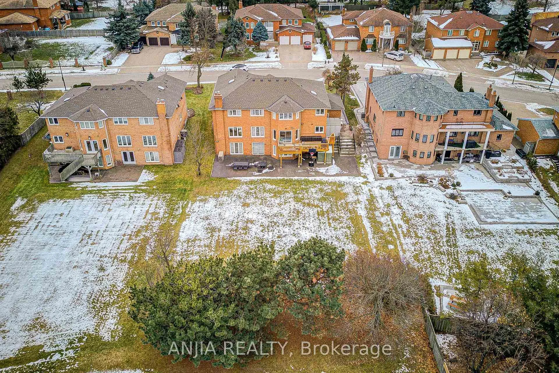 Photo 6 of 145 Beckenridge Drive, Markham, Milliken Mills East — HOMEH