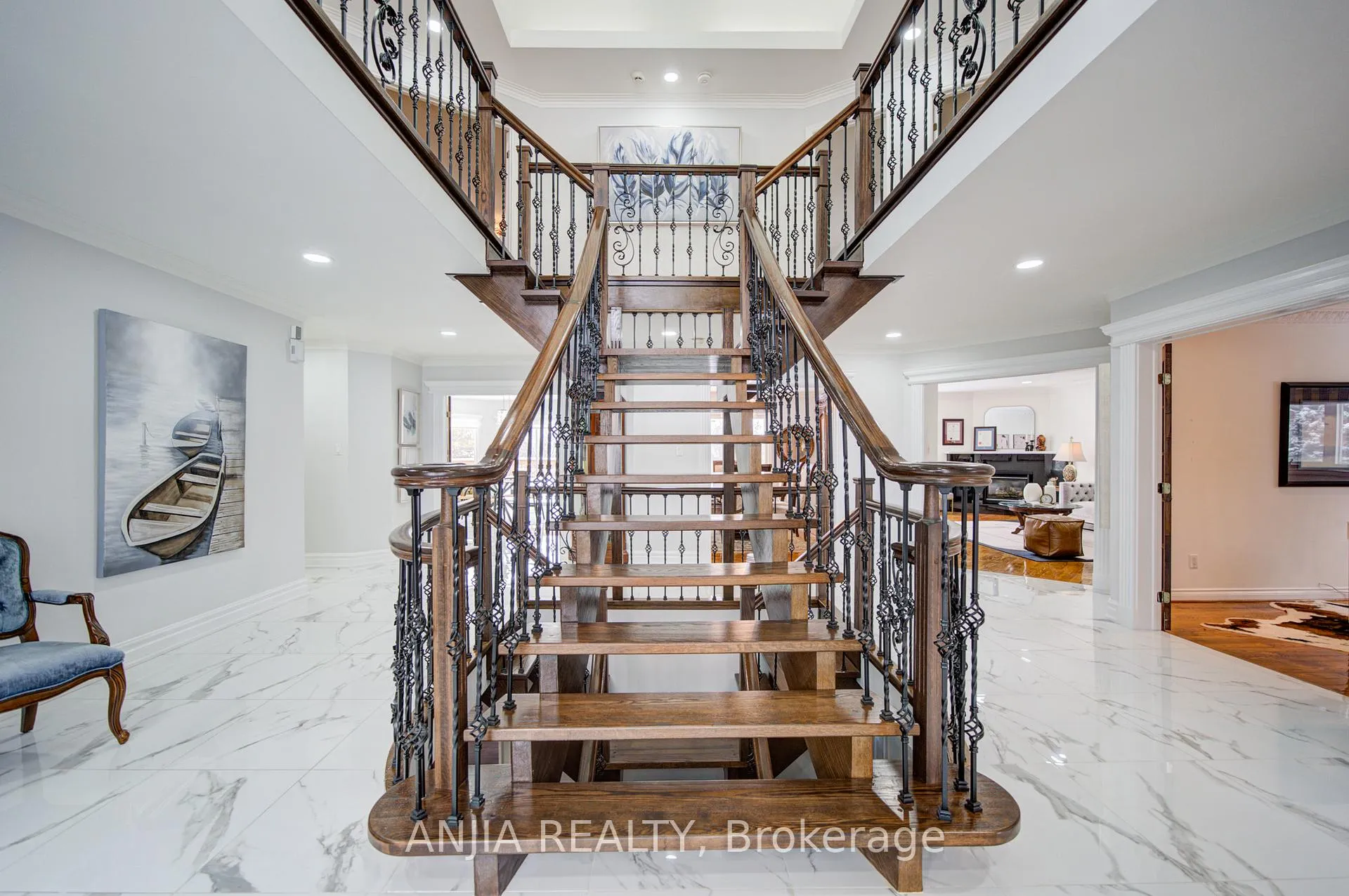 Photo 7 of 145 Beckenridge Drive, Markham, Milliken Mills East — HOMEH