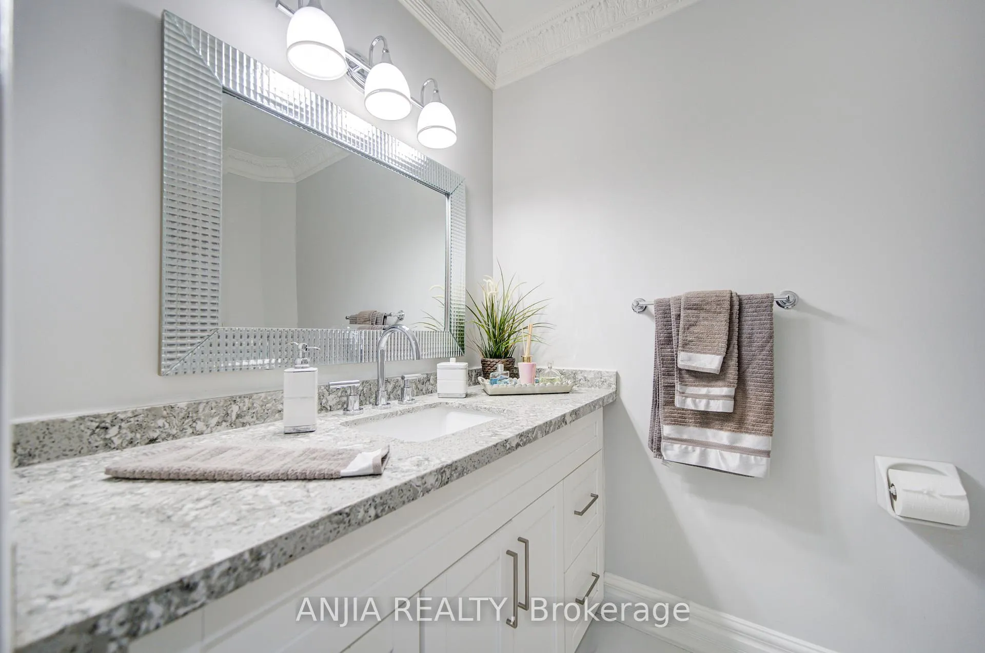 Photo 17 of 145 Beckenridge Drive, Markham, Milliken Mills East — HOMEH