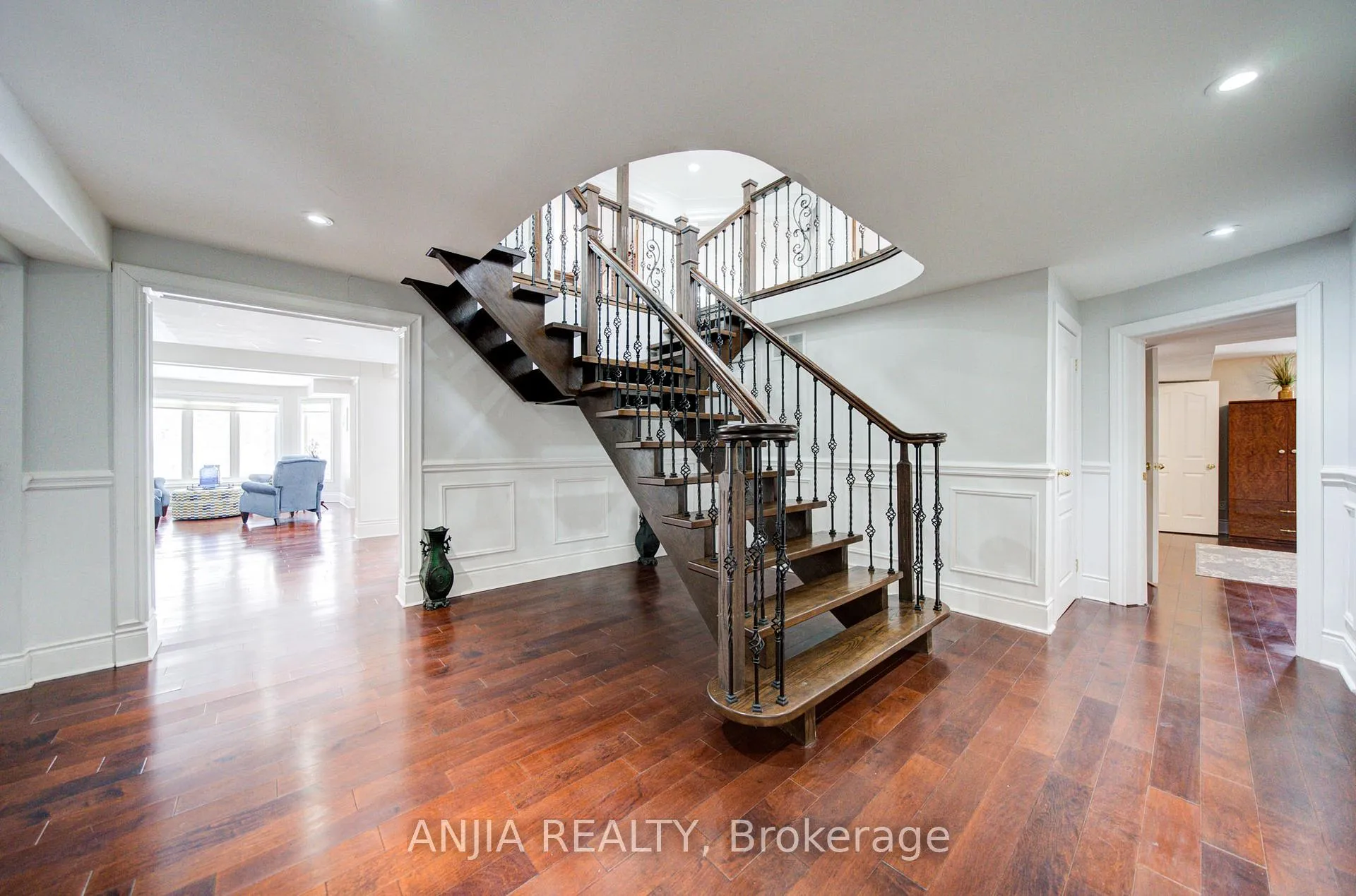 Photo 35 of 145 Beckenridge Drive, Markham, Milliken Mills East — HOMEH