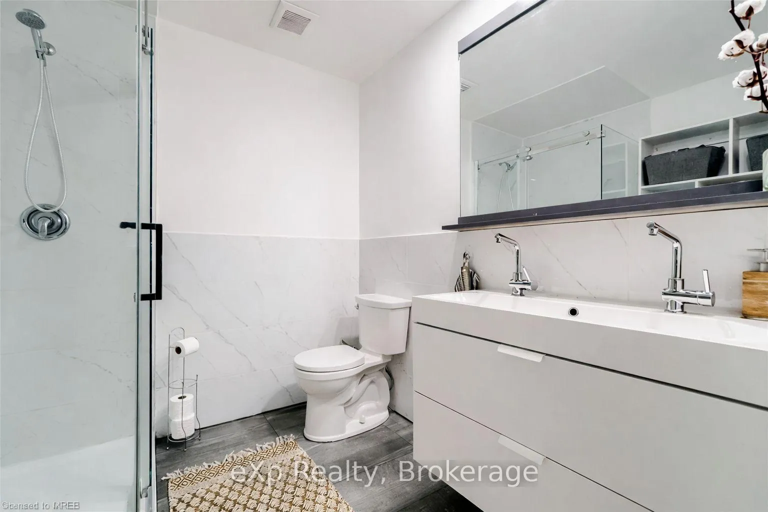 Photo 3 of 332 Scottsdale Drive, Guelph, Dovercliffe Park/Old University — HOMEH