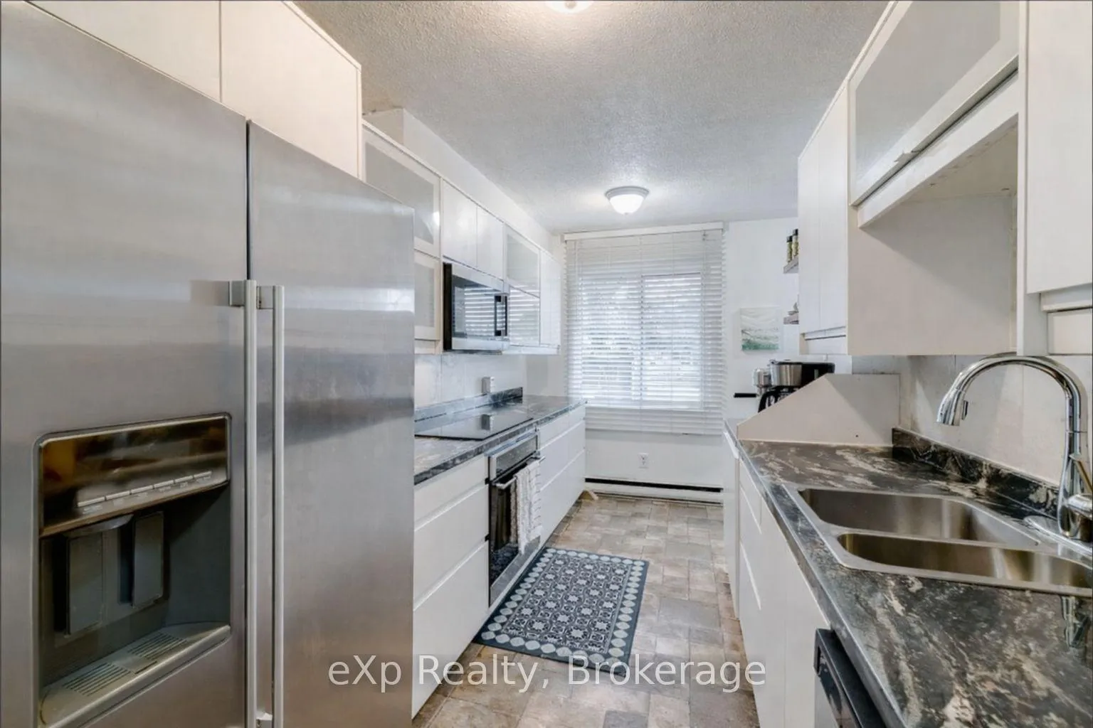 Photo 4 of 332 Scottsdale Drive, Guelph, Dovercliffe Park/Old University — HOMEH