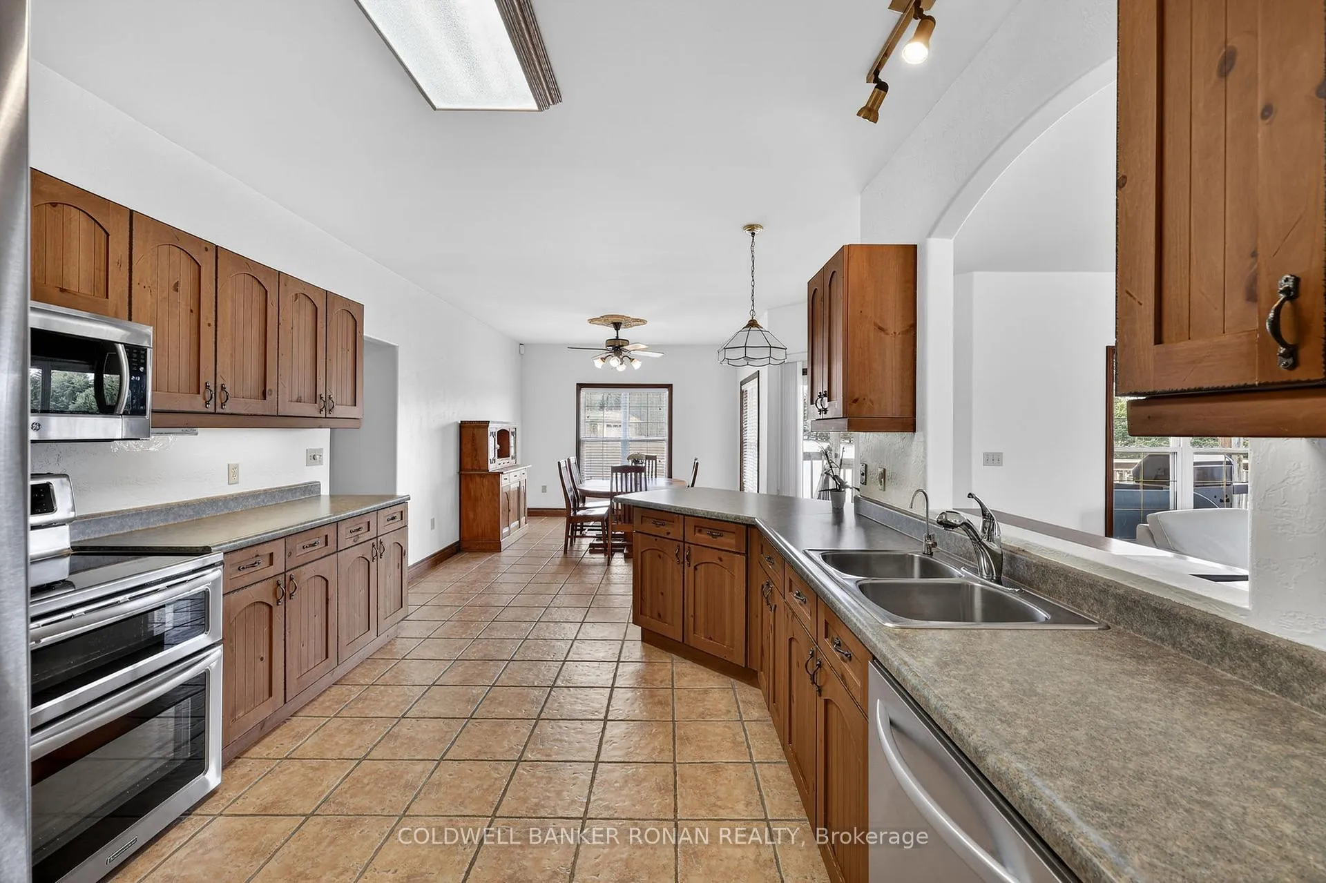 Photo 14 of 6595 3rd Line, Essa, Rural Essa — HOMEH