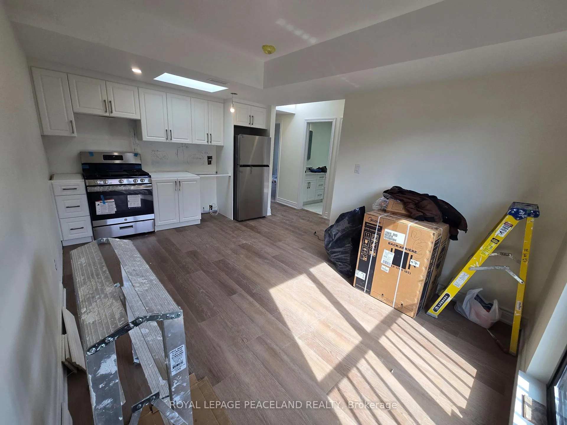 Front of Unit LanewayHse 2nd Flr, 558 Spadina Crescent