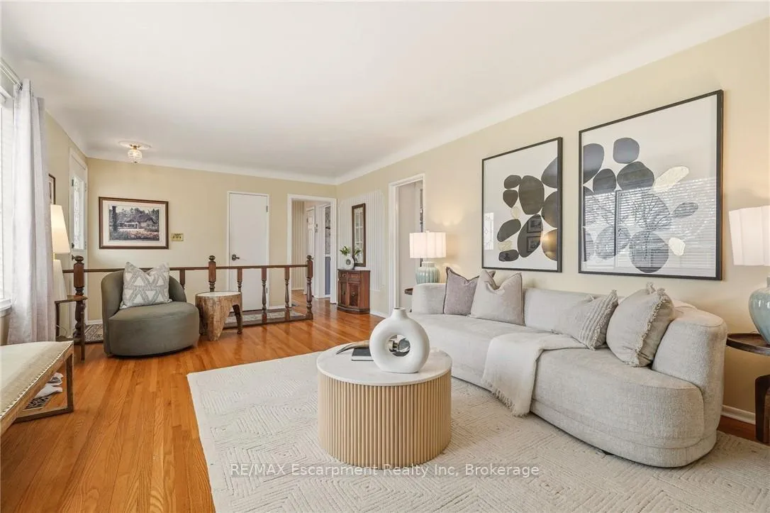 Photo 4 of 252 Hammersmith Court, Burlington, Appleby — HOMEH