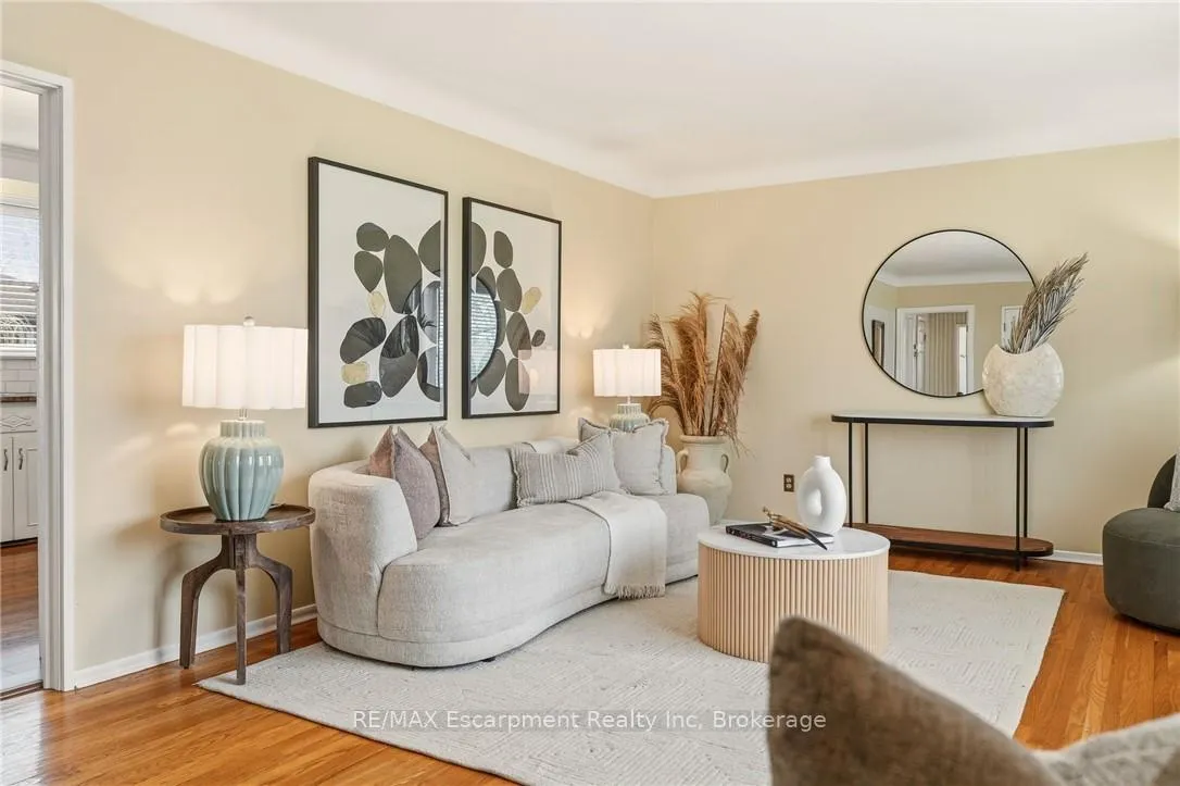 Photo 9 of 252 Hammersmith Court, Burlington, Appleby — HOMEH