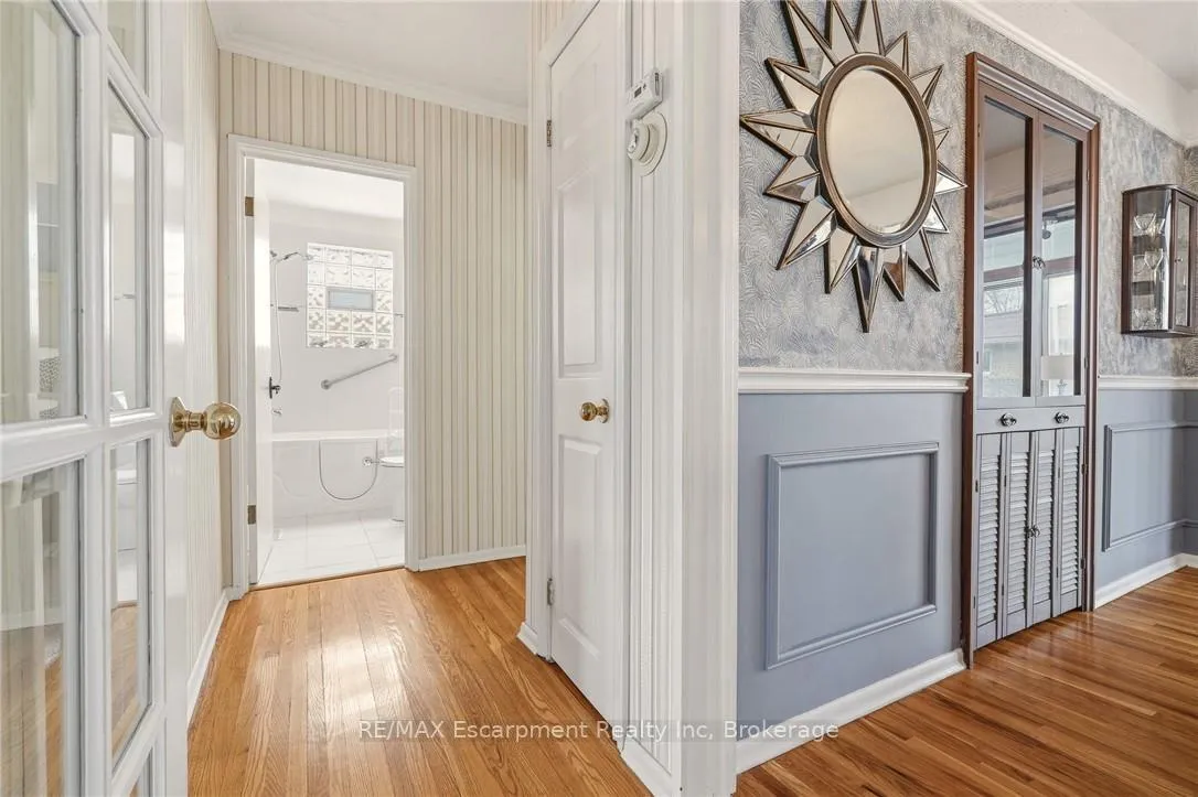 Photo 15 of 252 Hammersmith Court, Burlington, Appleby — HOMEH