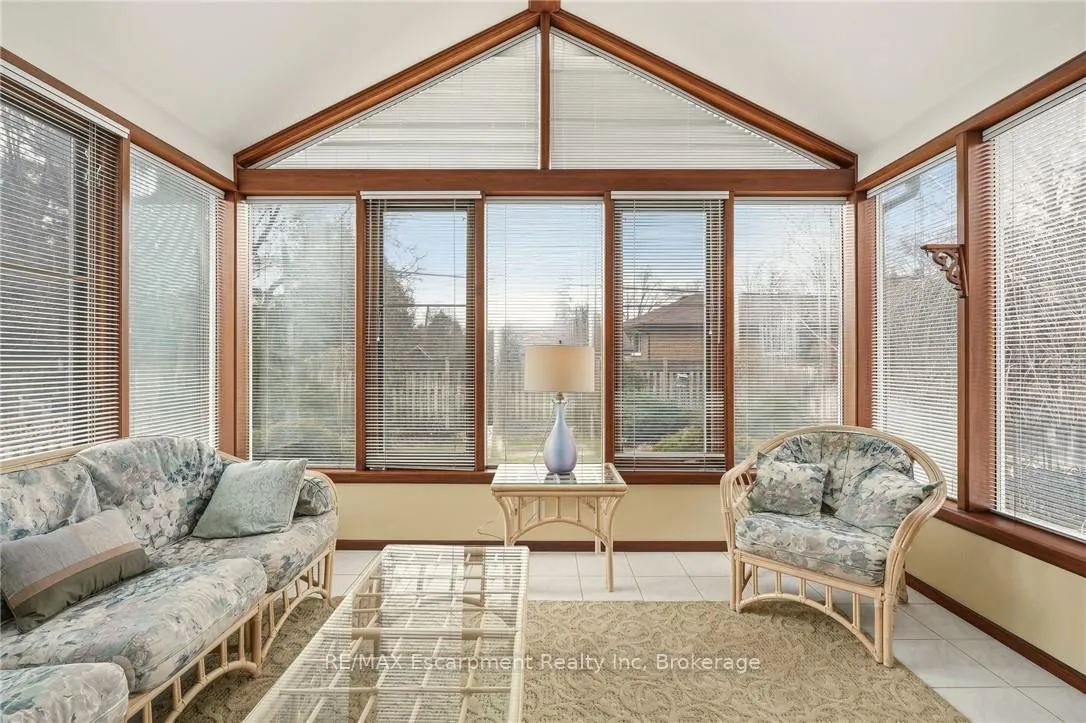 Photo 20 of 252 Hammersmith Court, Burlington, Appleby — HOMEH