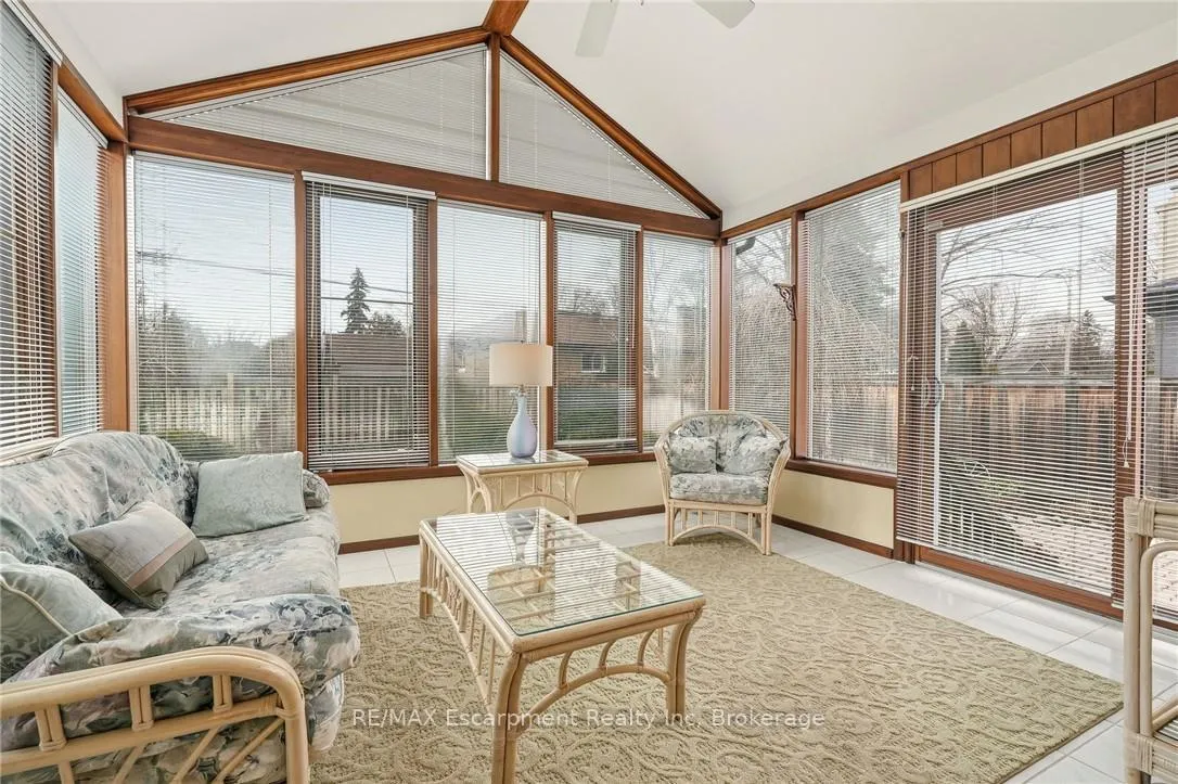 Photo 21 of 252 Hammersmith Court, Burlington, Appleby — HOMEH
