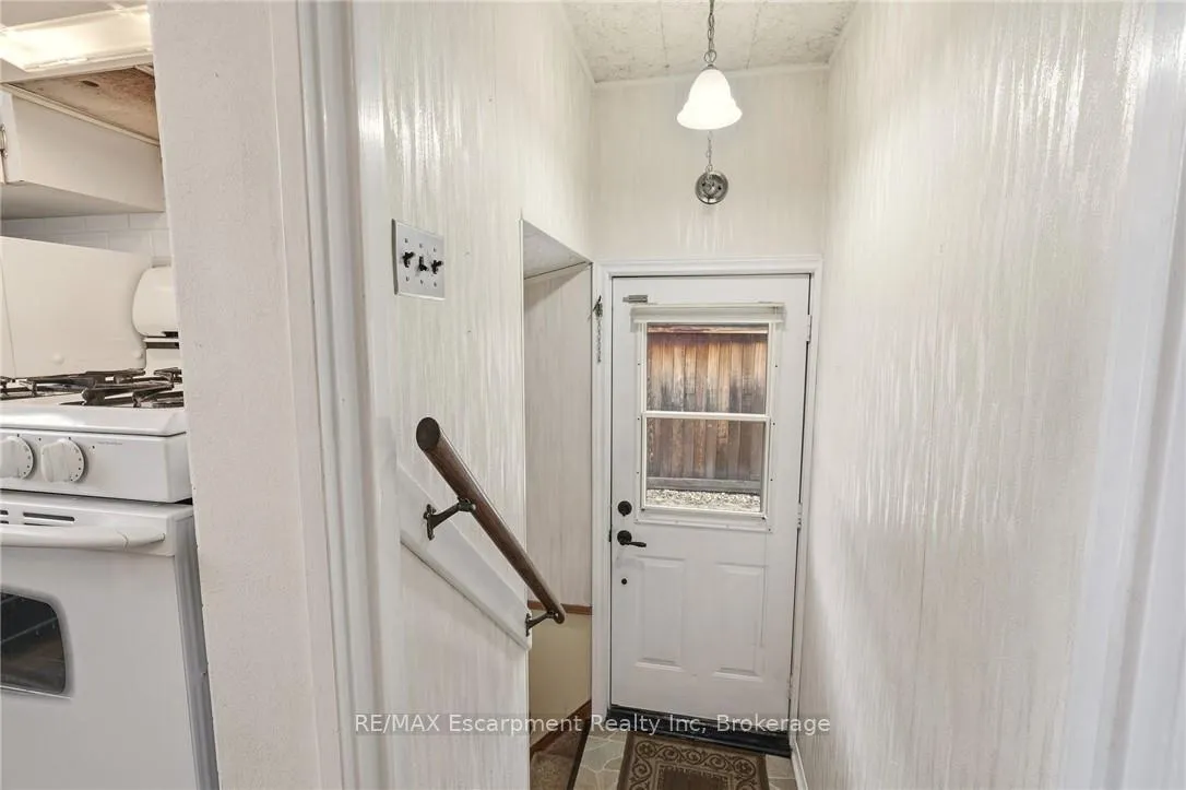 Photo 28 of 252 Hammersmith Court, Burlington, Appleby — HOMEH