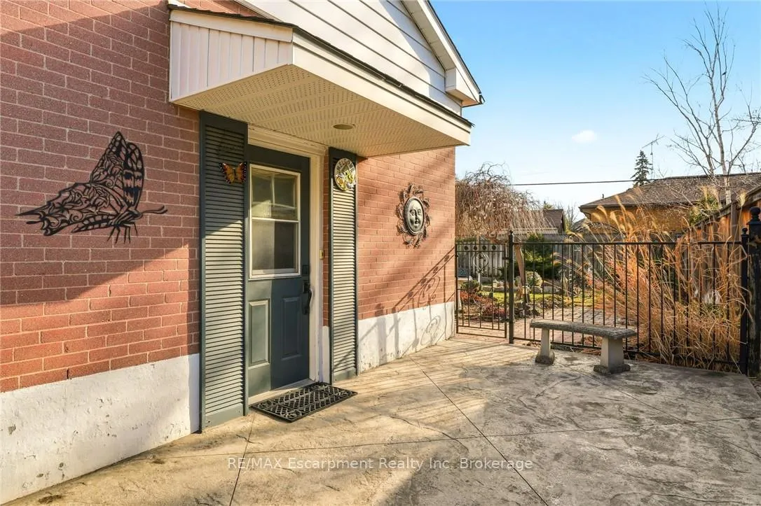 Photo 29 of 252 Hammersmith Court, Burlington, Appleby — HOMEH