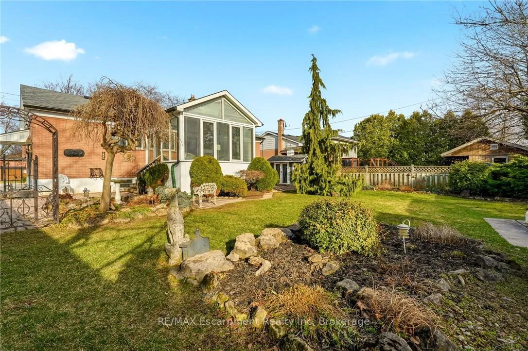 Photo 36 of 252 Hammersmith Court, Burlington, Appleby — HOMEH