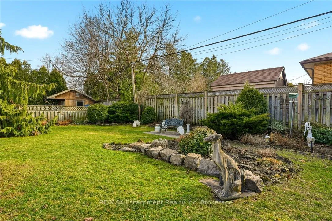 Photo 40 of 252 Hammersmith Court, Burlington, Appleby — HOMEH