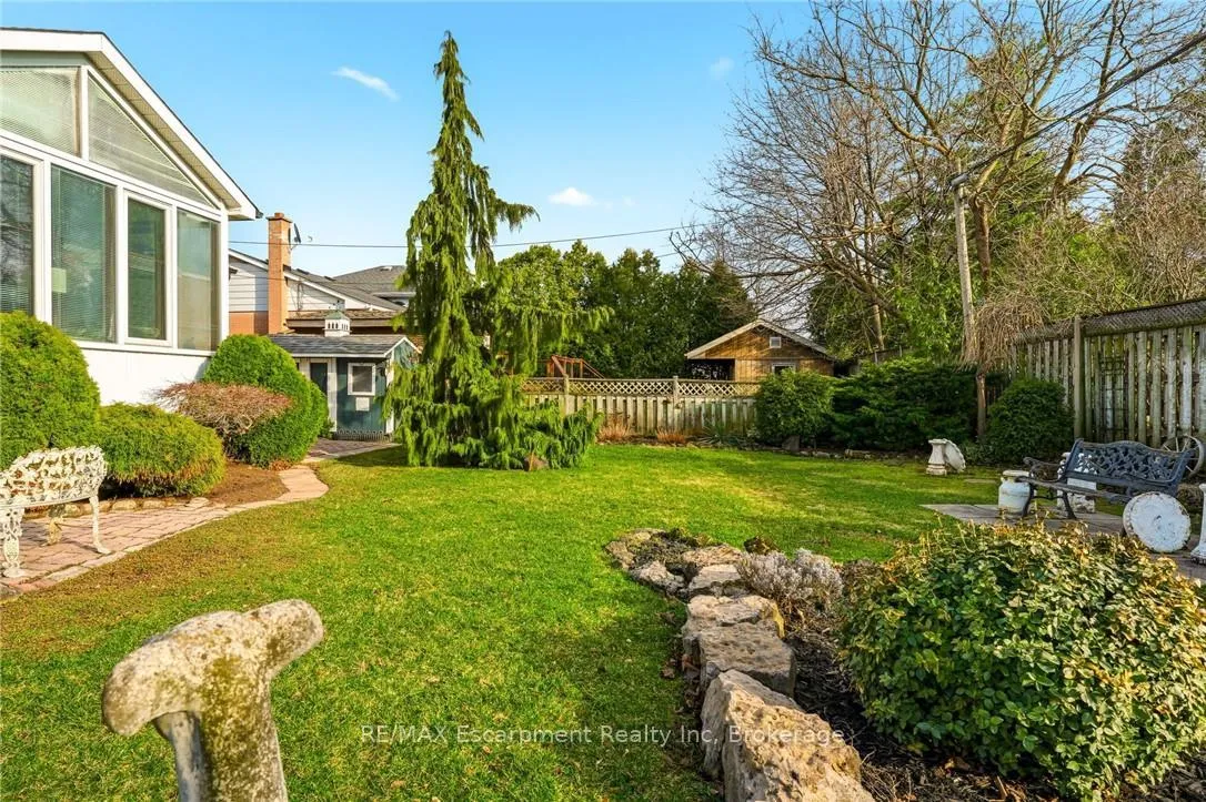 Photo 41 of 252 Hammersmith Court, Burlington, Appleby — HOMEH