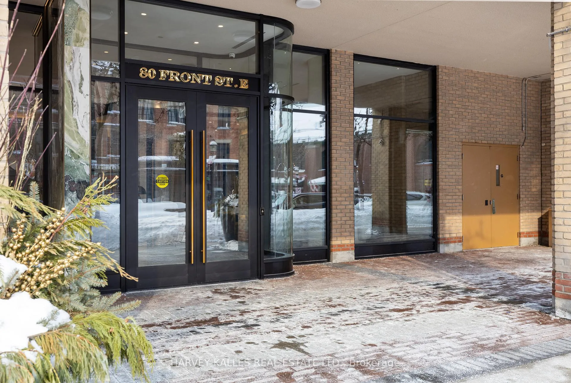 Photo 3 of Unit 818, 80 Front Street E, Toronto, Church-Yonge Corridor — HOMEH