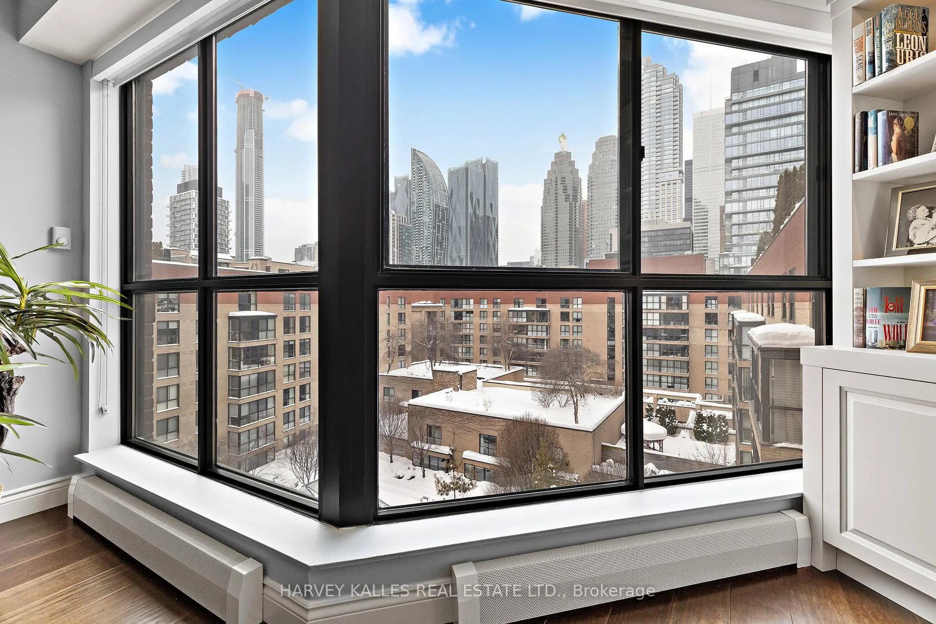 Photo 18 of Unit 818, 80 Front Street E, Toronto, Church-Yonge Corridor — HOMEH
