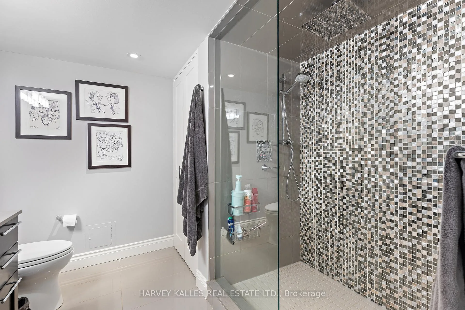 Photo 24 of Unit 818, 80 Front Street E, Toronto, Church-Yonge Corridor — HOMEH
