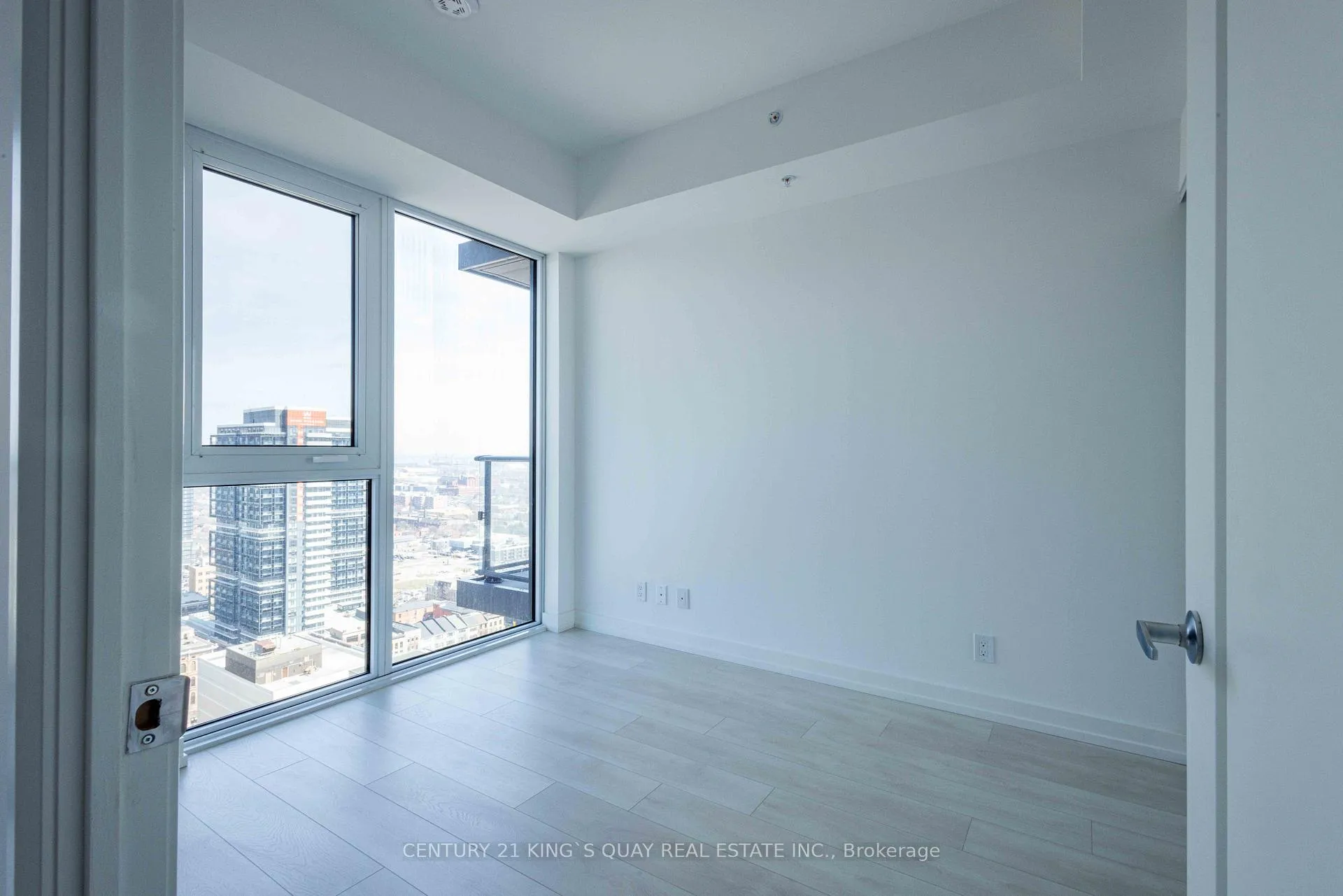 Photo 14 of Unit 2703, 75 James Street S, Hamilton, Corktown — HOMEH