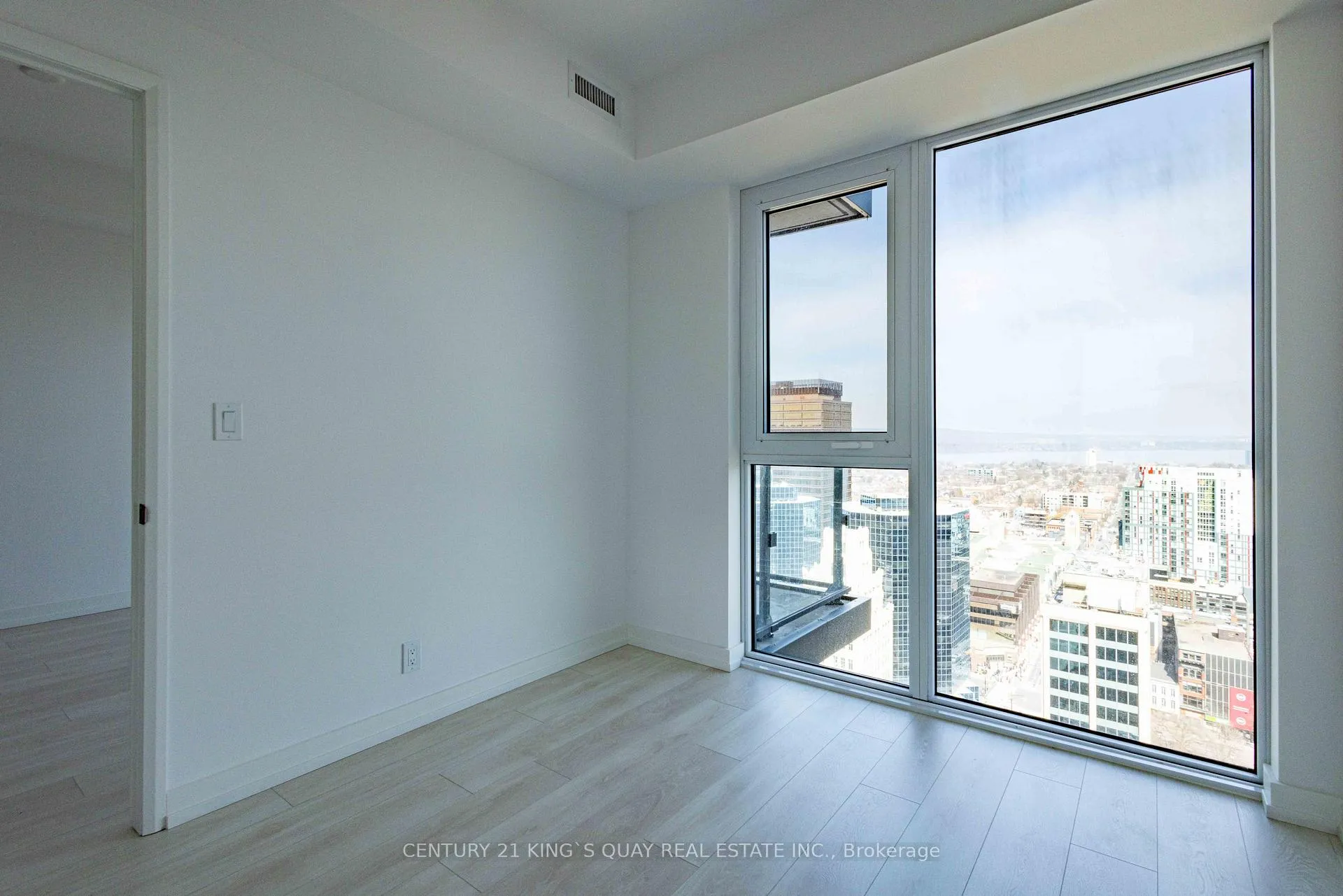 Photo 16 of Unit 2703, 75 James Street S, Hamilton, Corktown — HOMEH