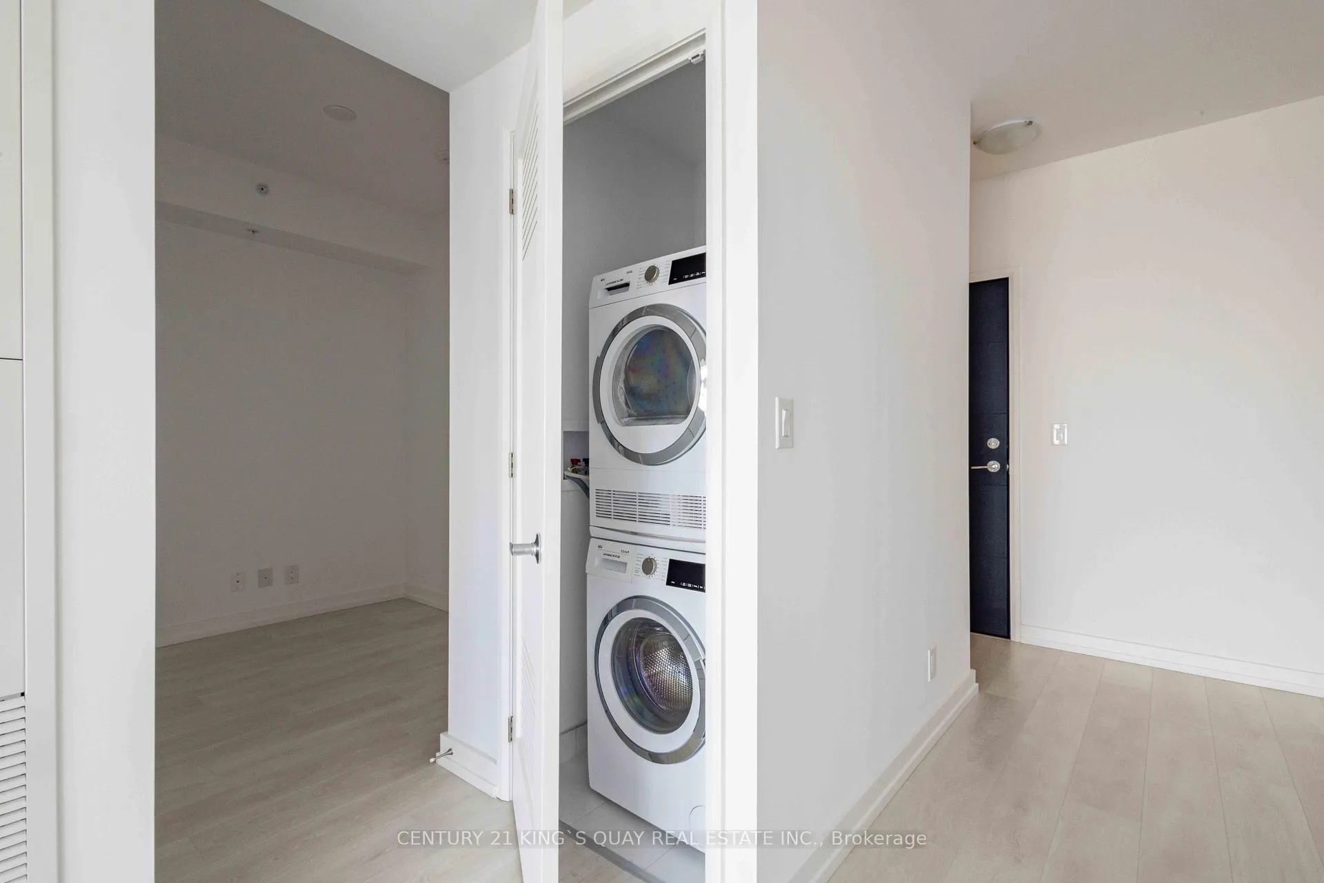 Photo 15 of Unit 2803, 75 James Street S, Hamilton, Corktown — HOMEH