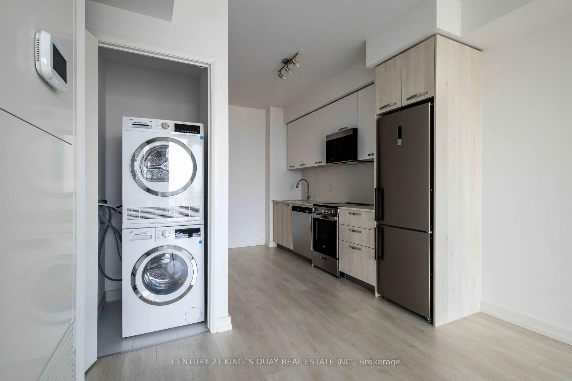Photo 18 of Unit 2803, 75 James Street S, Hamilton, Corktown — HOMEH