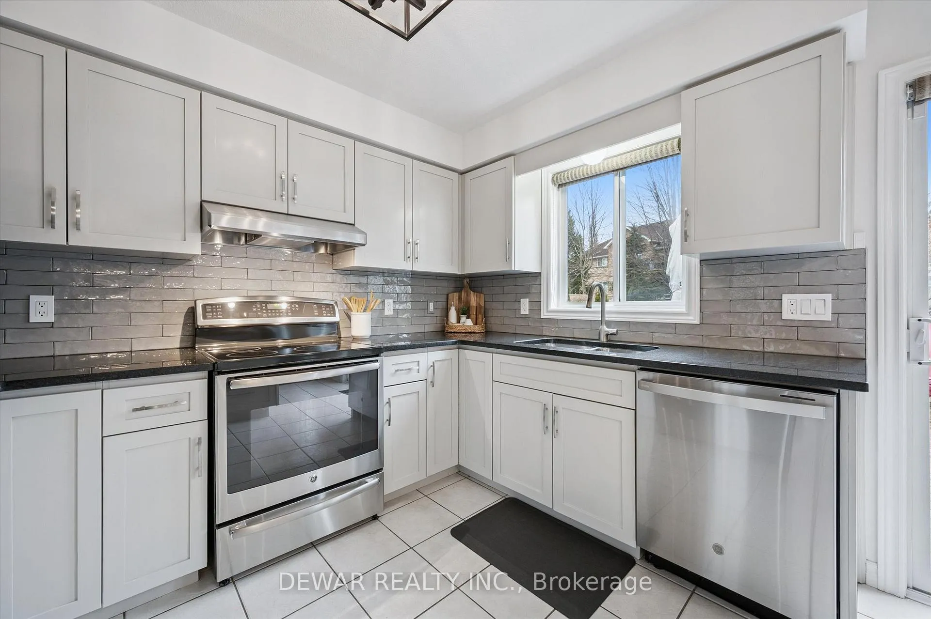 Photo 15 of 68 Newman Drive, Cambridge — HOMEH