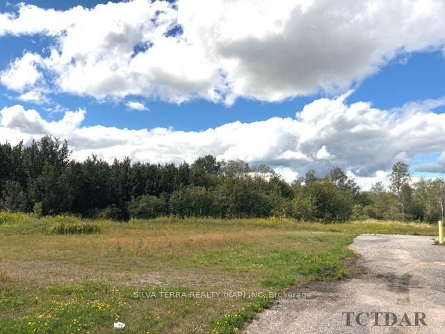 Photo 10 of 97 Brunetville Road, Kapuskasing — HOMEH