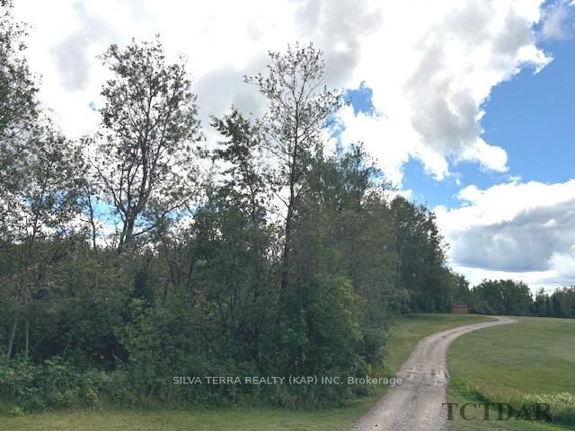 Photo 16 of 97 Brunetville Road, Kapuskasing — HOMEH