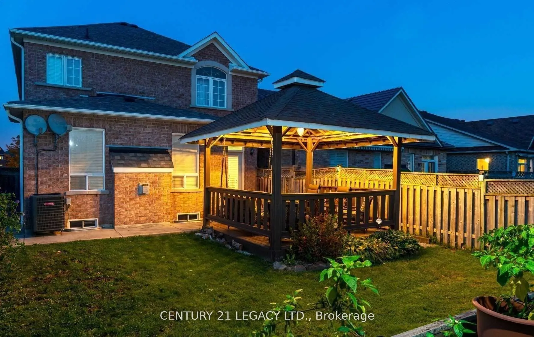 Photo 15 of 20 Trailside Walk, Brampton, Bramalea North Industrial — HOMEH