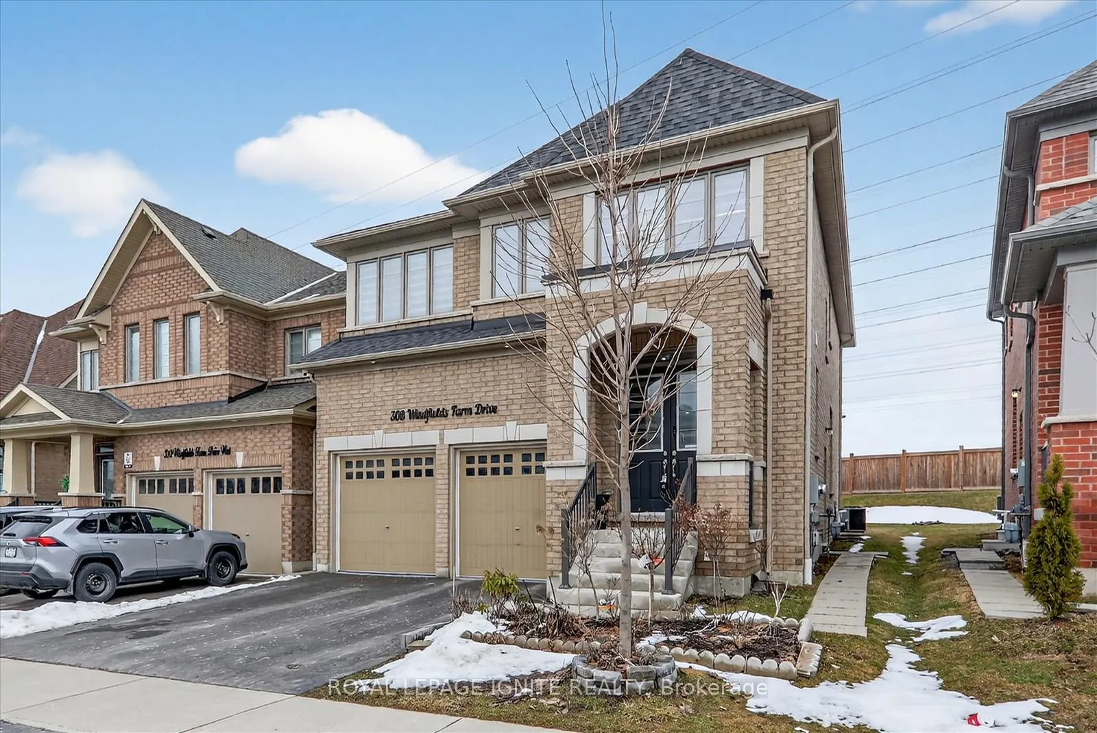 Photo 4 of 308 Windfields Farm Drive W, Oshawa, Windfields — HOMEH