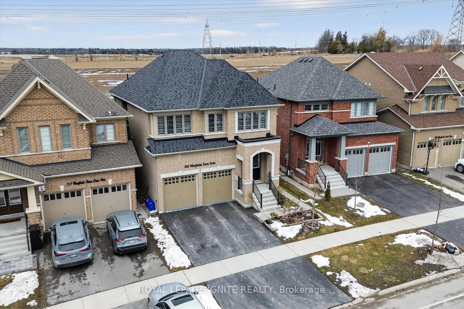 Photo 7 of 308 Windfields Farm Drive W, Oshawa, Windfields — HOMEH