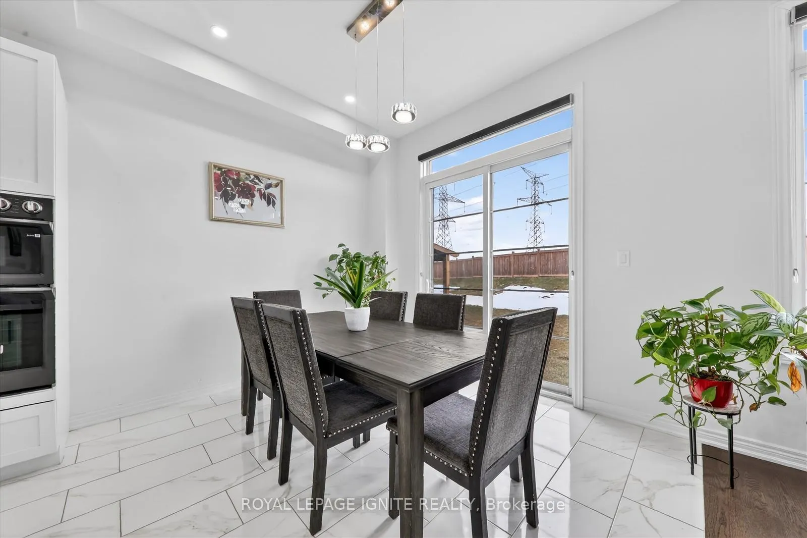 Photo 17 of 308 Windfields Farm Drive W, Oshawa, Windfields — HOMEH