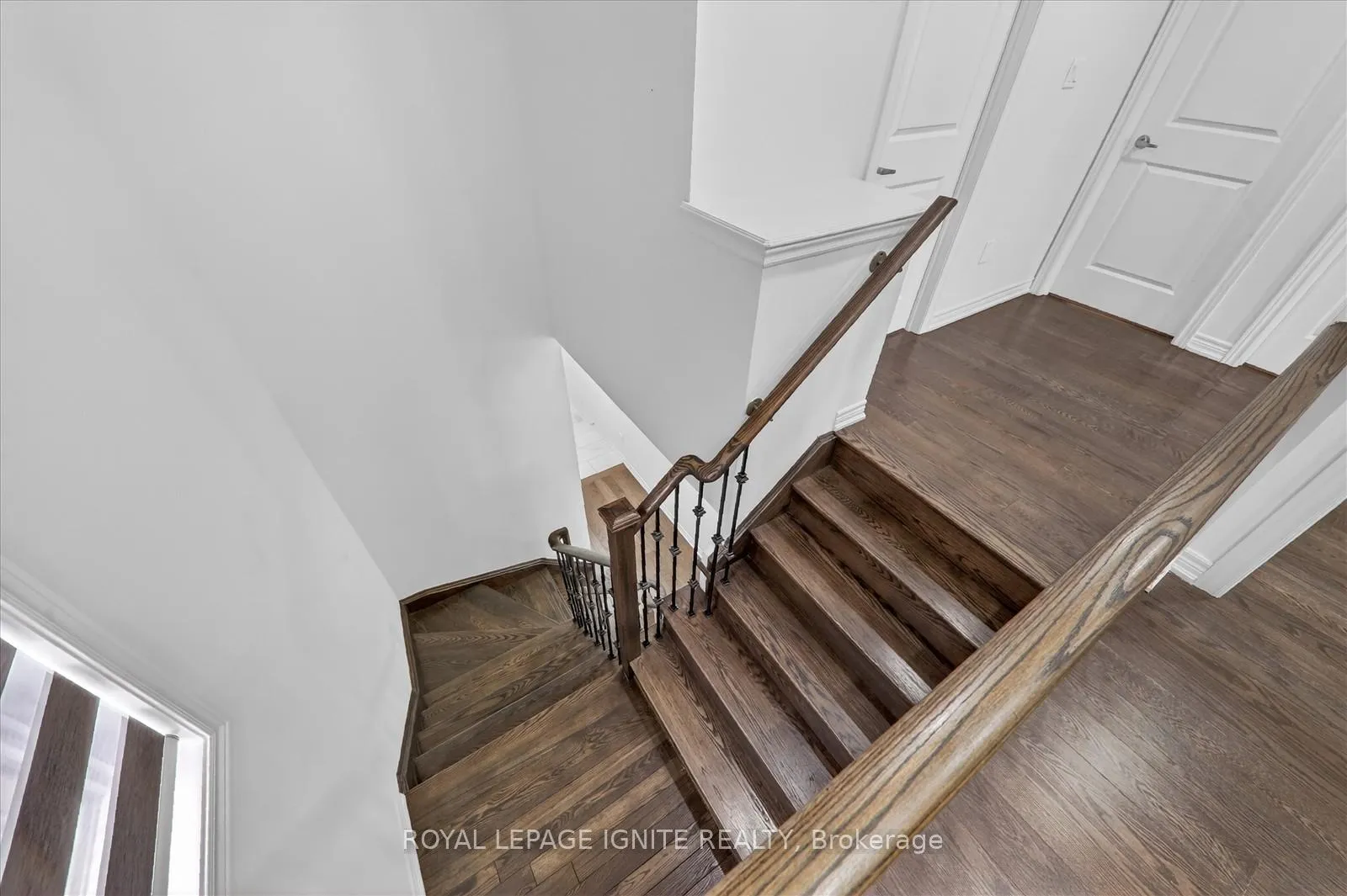 Photo 26 of 308 Windfields Farm Drive W, Oshawa, Windfields — HOMEH