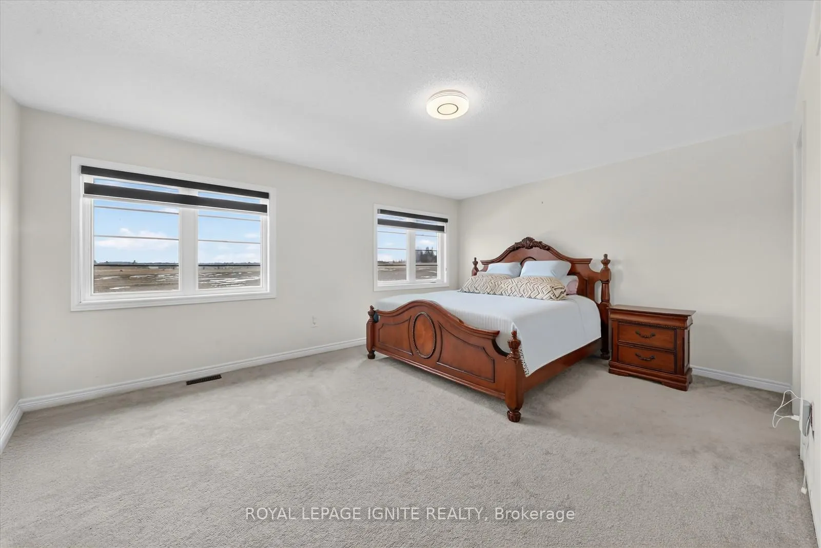 Photo 27 of 308 Windfields Farm Drive W, Oshawa, Windfields — HOMEH