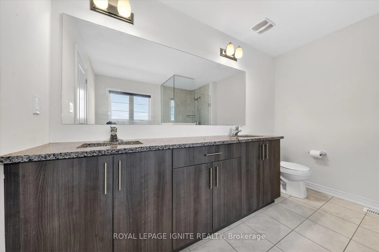 Photo 30 of 308 Windfields Farm Drive W, Oshawa, Windfields — HOMEH