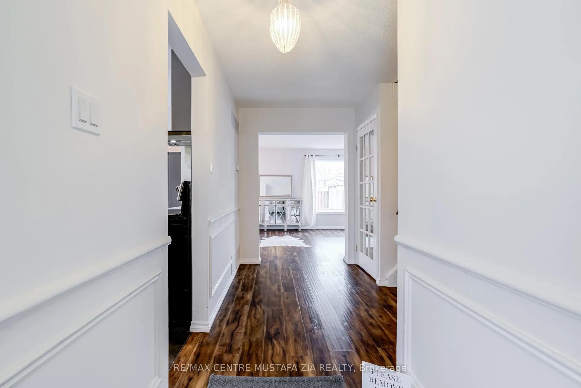 Photo 3 of 3025 Oslo Crescent, Mississauga, Meadowvale — HOMEH