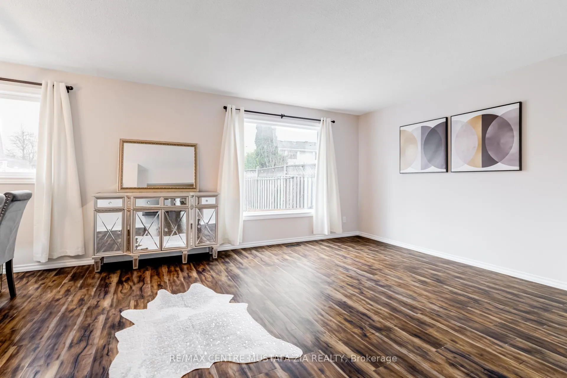 Photo 8 of 3025 Oslo Crescent, Mississauga, Meadowvale — HOMEH