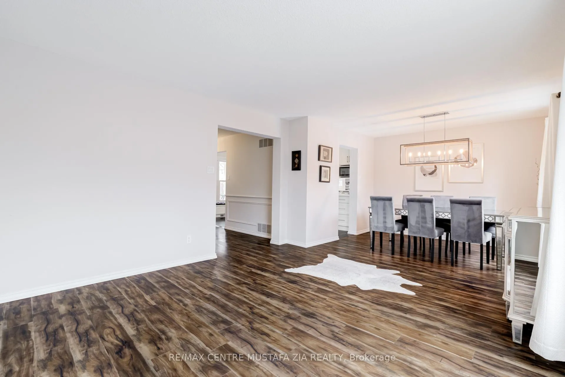 Photo 9 of 3025 Oslo Crescent, Mississauga, Meadowvale — HOMEH