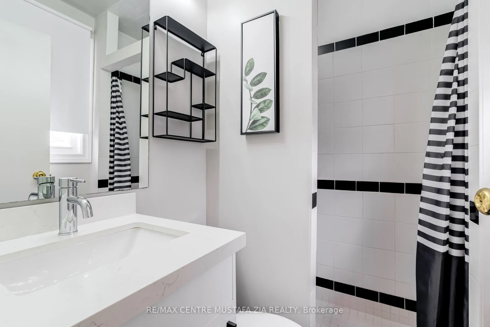 Photo 12 of 3025 Oslo Crescent, Mississauga, Meadowvale — HOMEH