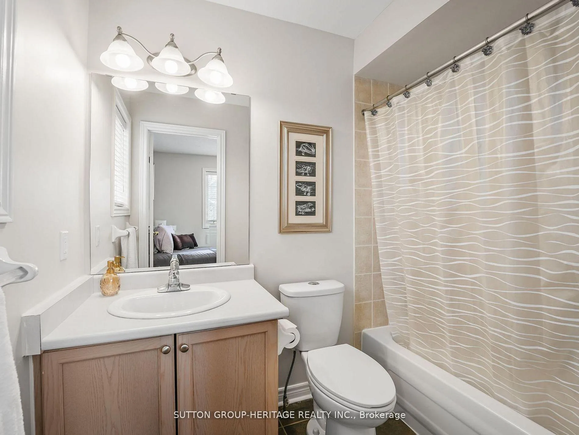 Photo 23 of 21 Sheldon Drive, Ajax, Central — HOMEH