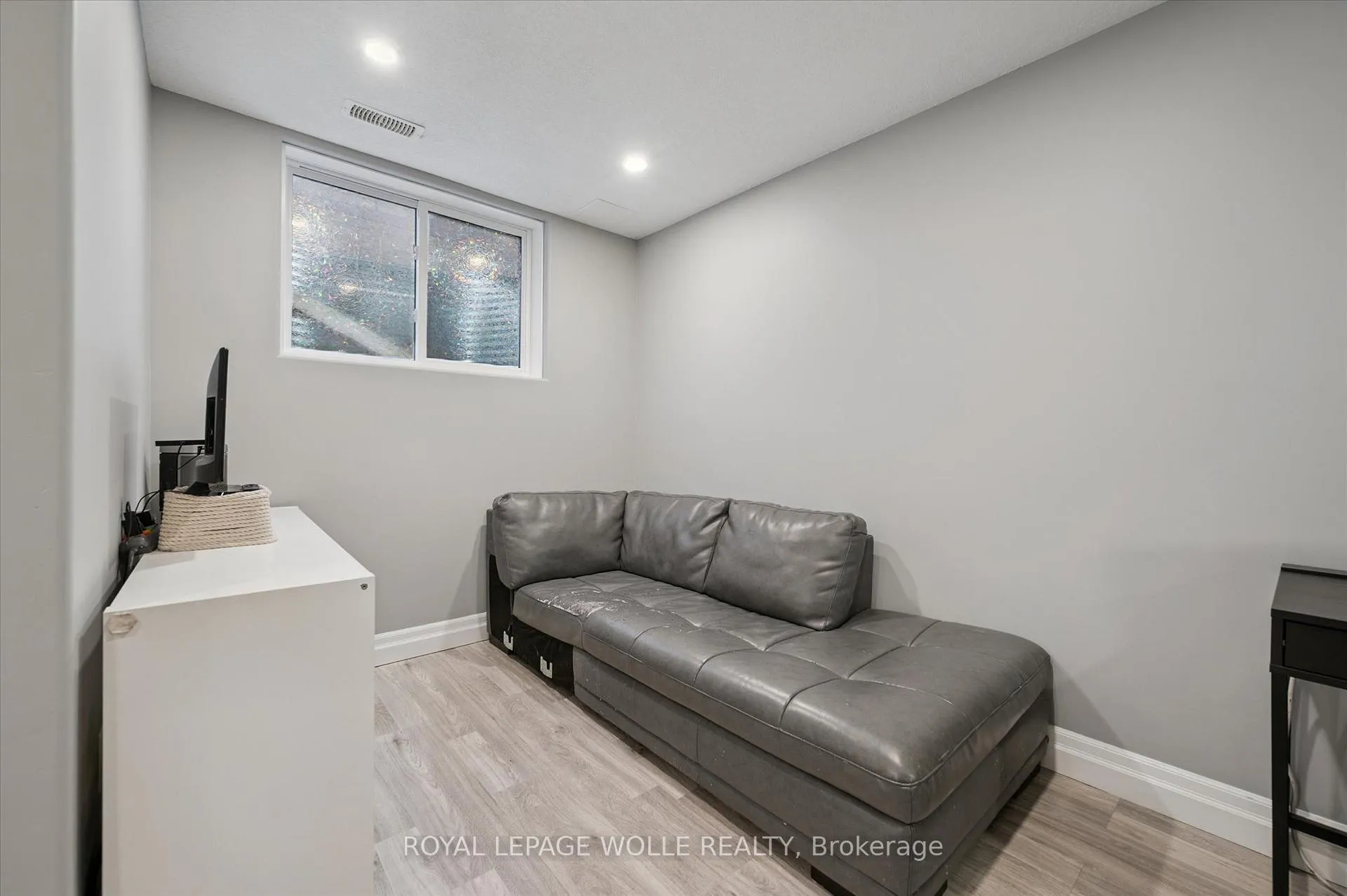 Photo 32 of 75 Woodberry Crescent, Woolwich — HOMEH