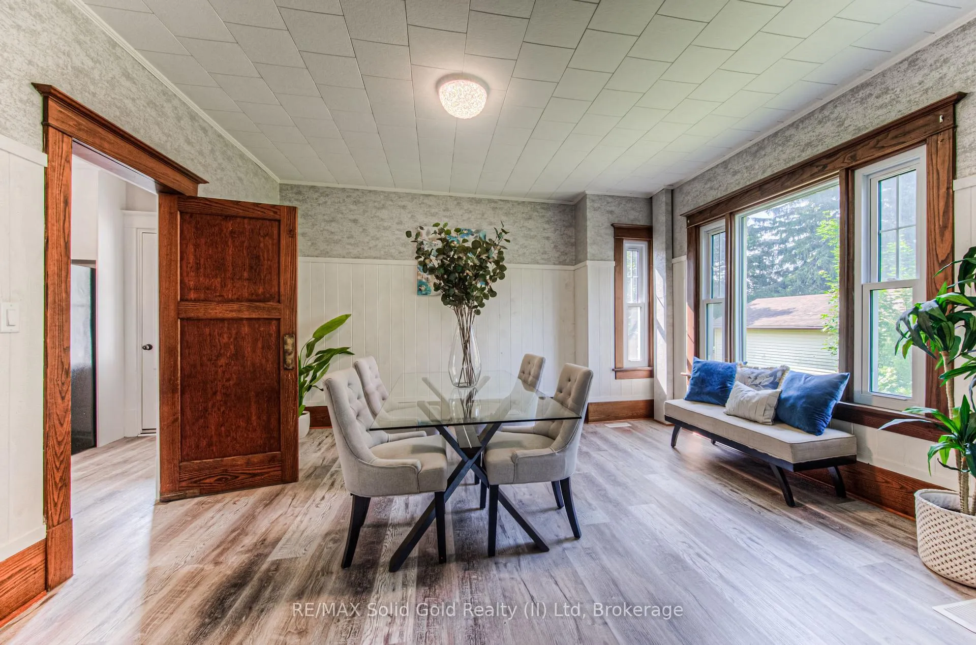 Photo 10 of 690 Wallace Avenue N, North Perth, Listowel — HOMEH