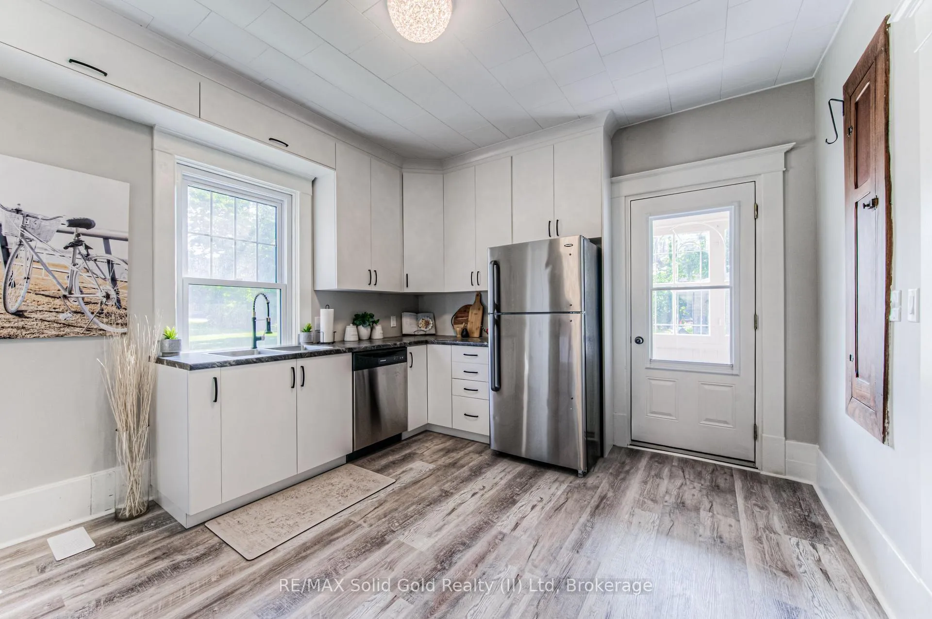 Photo 17 of 690 Wallace Avenue N, North Perth, Listowel — HOMEH